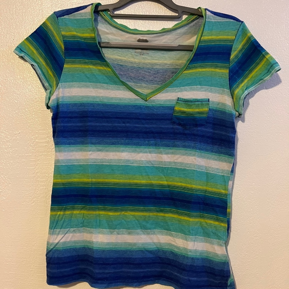 Girls V-Neck Tee 10/12